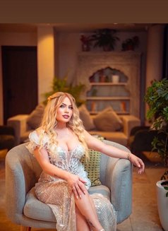 Sarra - escort in Dubai Photo 4 of 6
