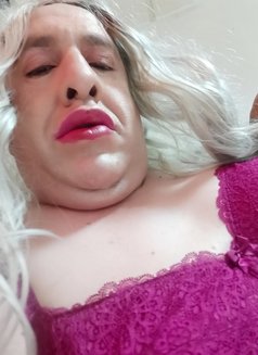 sarrra lady boy sucking. Sex - Acompañantes transexual in Abu Dhabi Photo 14 of 22