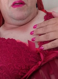 sarrra lady boy sucking. Sex - Transsexual escort in Abu Dhabi Photo 3 of 29