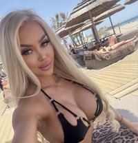 Sarunya Lux - adult performer in Bucharest
