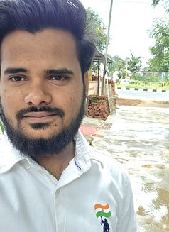 Sarwar - Acompañantes masculino in Hyderabad Photo 3 of 3