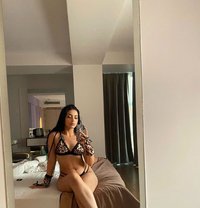 Sary - puta in Khobar Photo 1 of 5