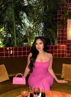 sasa curvy&sexy VIP Indonesian gfe - escort in Dubai Photo 4 of 12