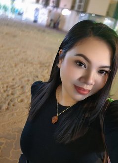 Sasa - puta in Abu Dhabi Photo 3 of 3