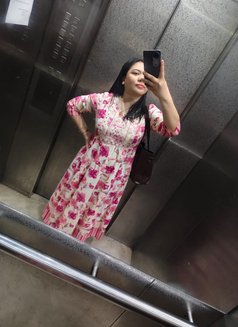Sasa - puta in Dubai Photo 6 of 6