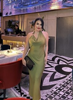 sasa sexy&elegant VIP escort - puta in Dubai Photo 26 of 28