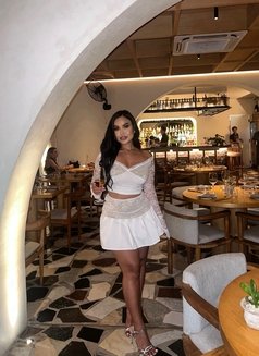 sasa sexy&elegant VIP escort - puta in Dubai Photo 28 of 28