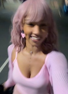 Sasha - escort in Abu Dhabi Photo 8 of 9