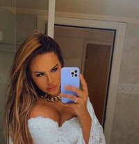 Sasha - escort in Riyadh Photo 3 of 10