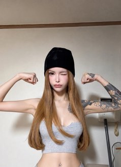 Sasha (caucasian chic) - escort in Manila Photo 6 of 8