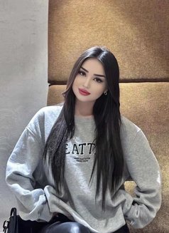 Sasha - escort in Guangzhou Photo 1 of 5