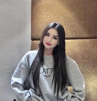 Sasha - escort in Guangzhou Photo 1 of 5