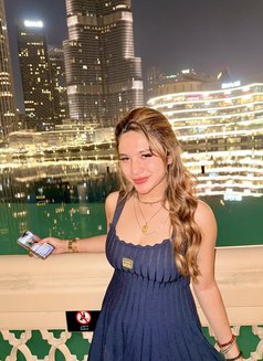 Sasha - puta in Dubai Photo 2 of 5