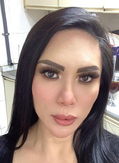 Sasha - Transsexual escort in Dubai Photo 1 of 8