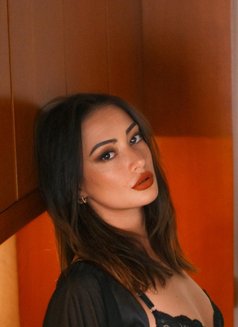 Sasha - escort in Hong Kong Photo 4 of 6