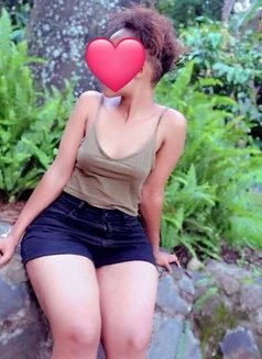 Sasha - puta in Netherlands Antilles Photo 1 of 1