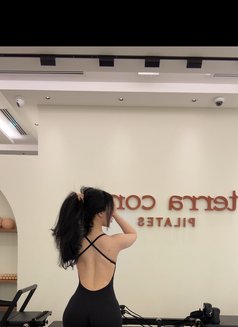 Sasha - puta in Dubai Photo 6 of 6
