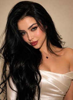 Luna - escort in Dubai Photo 9 of 9