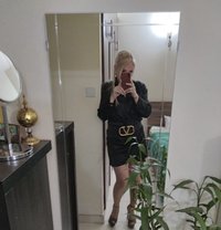 Sasha - puta in Dubai