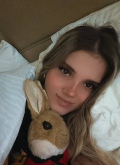 Sasha - escort in Hong Kong Photo 2 of 9