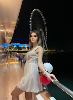 Sasha - escort in Hong Kong Photo 3 of 9