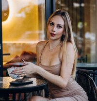 Sasha - puta in Shanghai