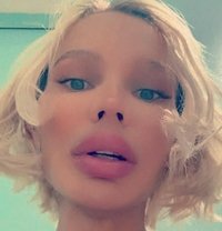 Sasha - Transsexual escort in Riyadh