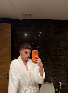 Sasha - Male escort in Al Manama Photo 10 of 10