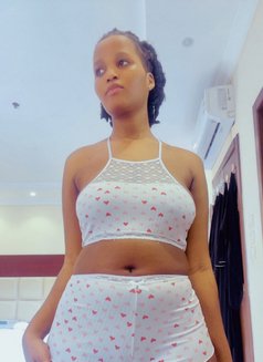 Sasha - Masajista in Jeddah Photo 1 of 11