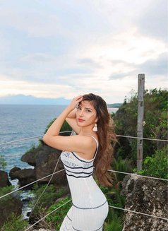 Sasha Smith - escort in Singapore Photo 1 of 6