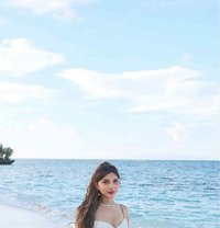 Sasha Smith - puta in Singapore