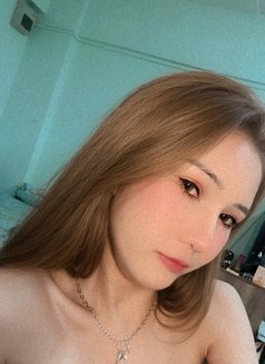 Sasi - puta in Kuala Lumpur Photo 1 of 8