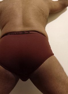 SasiDu -camservice satisfy from distance - Male escort in Colombo Photo 6 of 9