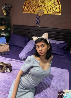 Saskia New - escort in Bali Photo 12 of 19