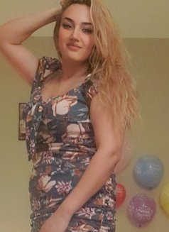 Sasso - puta in Al Manama Photo 4 of 6