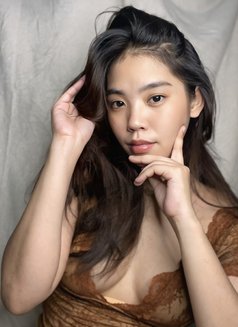 Sassy - escort in Hong Kong Photo 2 of 5