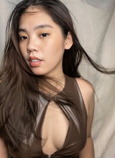 Sassy - escort in Hong Kong Photo 4 of 5
