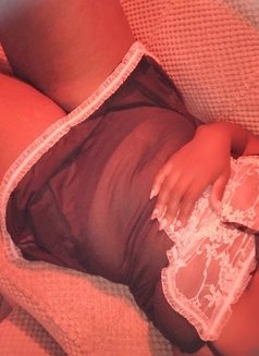 Kinky P - puta in Nairobi Photo 2 of 3