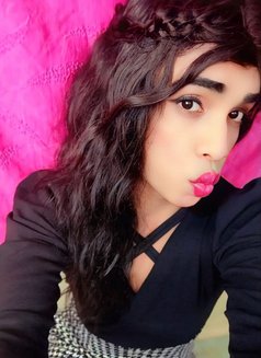 Sassy Shobu - Transsexual escort in Hyderabad Photo 5 of 5