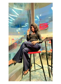 Sassy Shobu - Transsexual escort in Hyderabad Photo 3 of 5