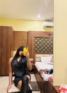 Sassy Sia - Transsexual escort in Bangalore Photo 15 of 15