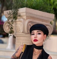 Sassy - puta in Abu Dhabi