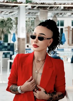 Sassy - escort in Abu Dhabi Photo 9 of 12
