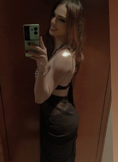 Sassybelle - Transsexual escort in Bangalore Photo 1 of 5