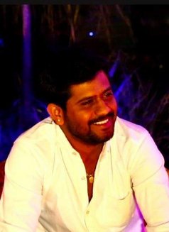 Sathish Sathi - Acompañantes masculino in Bangalore Photo 2 of 6