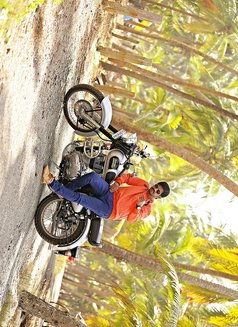 Sathish Sathi - Acompañantes masculino in Bangalore Photo 5 of 5