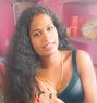 Sathya Priya - Acompañantes transexual in Chennai Photo 1 of 4