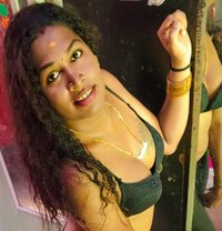 Sathya Priya - Transsexual escort in Chennai