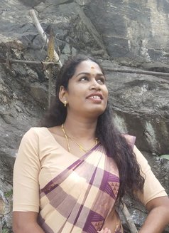 Sathya Priya Transwomen Boobs & Pussy - Acompañantes transexual in Tiruchirapalli Photo 2 of 3