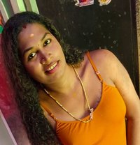 Sathya Priya Transwomen Phone Sarvice - Transsexual escort in Madurai Photo 1 of 3